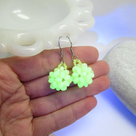 Uranium glass dodecahedron beaded bead earrings - Picture 3 of 14